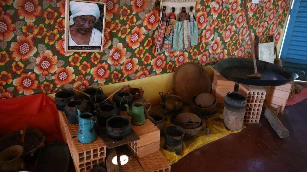 Objetos no acervo histórico do Quilombo Mesquita; presidente de associação diz que redução do território viabilizaria demarcação / Agência Brasil Objetos no acervo histórico do Quilombo Mesquita; presidente de associação diz que redução do território viabilizaria demarcação / Agência Brasil
