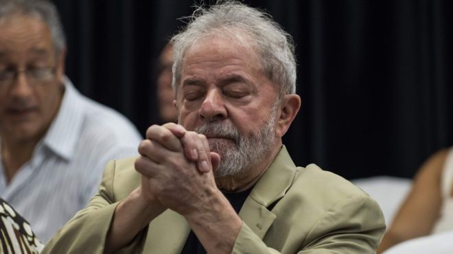 O pedido foi protocolado cerca 30 minutos após Favreto assumir o plantão, na sexta-feira (6). No domingo, ele deu decisão favorável a Lula. O pedido foi protocolado cerca 30 minutos após Favreto assumir o plantão, na sexta-feira (6). No domingo, ele deu decisão favorável a Lula.
