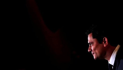 O modo recalcitrante como a Polícia Federal e juiz Moro desrespeitaram a ordem do desembargador Favreto exige uma posição do Supremo Tribunal Federal, conforme Ricardo Bruno. O modo recalcitrante como a Polícia Federal e juiz Moro desrespeitaram a ordem do desembargador Favreto exige uma posição do Supremo Tribunal Federal, conforme Ricardo Bruno.
