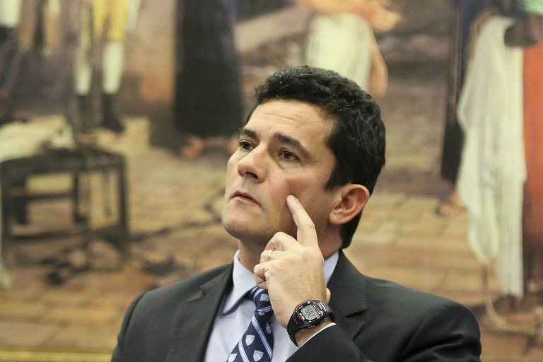 Oficialmente, Moro está de férias em julho Oficialmente, Moro está de férias em julho