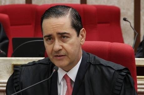 Desembargador Thompson Flores, presidente do TRF4, manteve o ex-presidente Lula preso