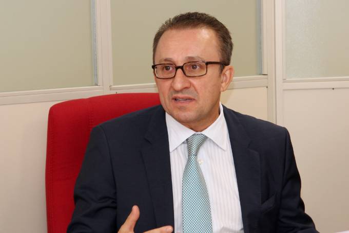 Rogério Favreto, do TRF-4, diz que Sergio Moro “não tinha nada a ver” e que Polícia Federal tem “má vontade” em cumprir decisão Rogério Favreto, do TRF-4, diz que Sergio Moro “não tinha nada a ver” e que Polícia Federal tem “má vontade” em cumprir decisão