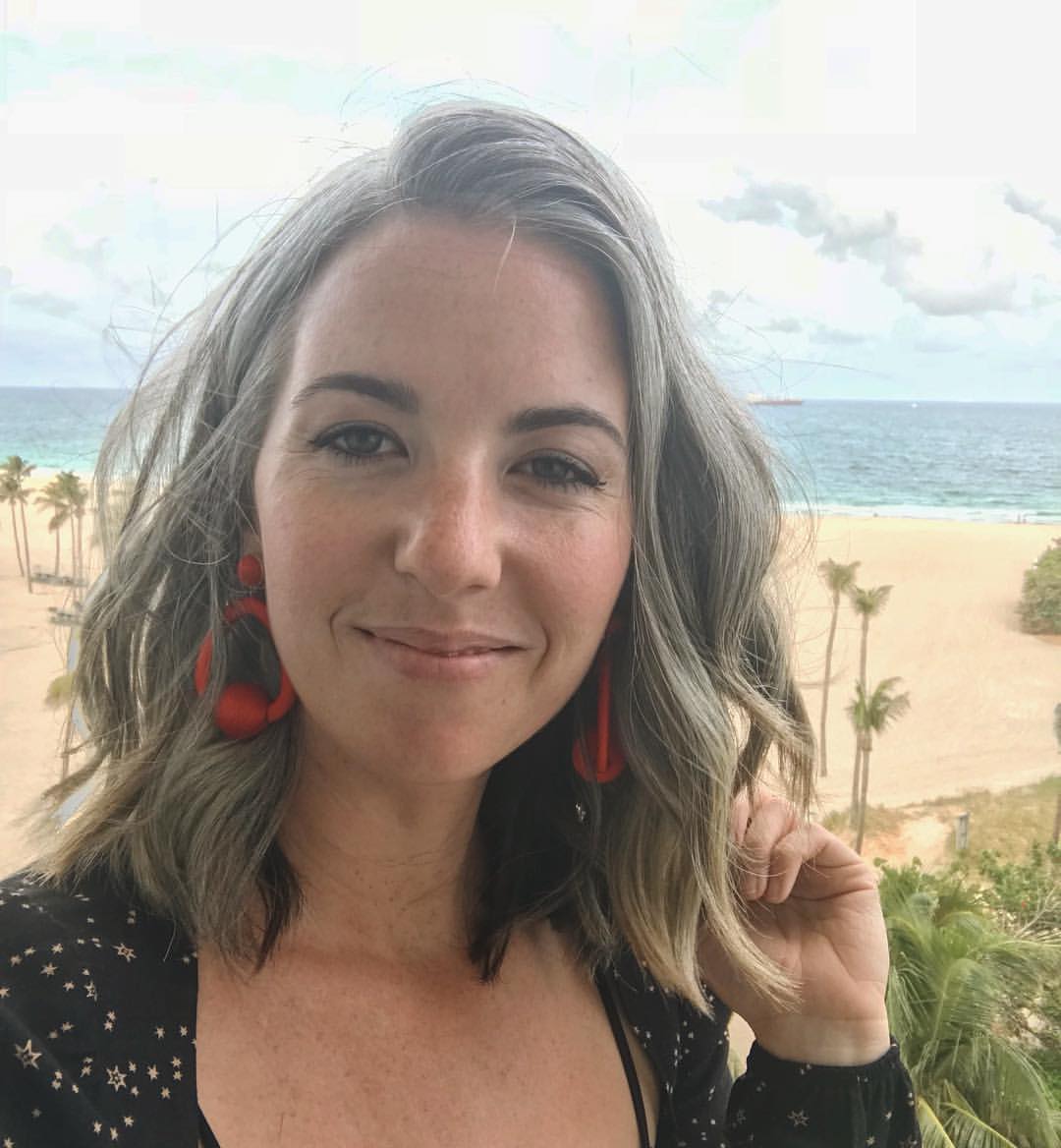 Kate Dinota, desistiu de resistir à Natureza depois de gastar fortunas no salão Kate Dinota, desistiu de resistir à Natureza depois de gastar fortunas no salão