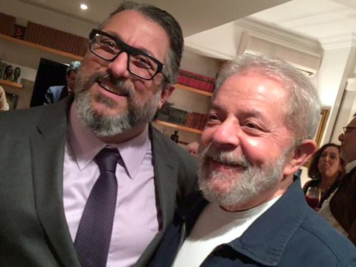 Advogado criminalista e doutor em Ciências Penais, Leonardo Isaac Yarochewsky ao lado do ex-presidente Luiz Inácio Lula da Silva (Foto: Arquivo pessoal)