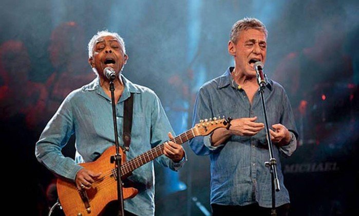 Depois de 45 anos Gilberto Gil e Chico Buarque votam a cantar 'Cálice', durante Festival Lula Livre, que reuniu milhares de pessoas na Lapa, no Rio de Janeiro (foto Mauro Pimentel FP) Depois de 45 anos Gilberto Gil e Chico Buarque votam a cantar 'Cálice', durante Festival Lula Livre, que reuniu milhares de pessoas na Lapa, no Rio de Janeiro (foto Mauro Pimentel FP)