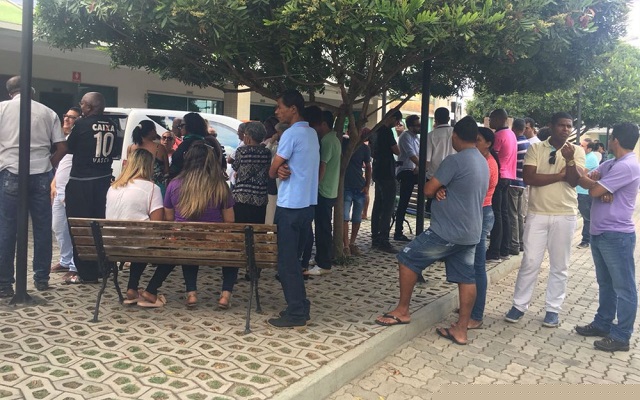 PM foi velado e enterrado em Feira de Santana, após ser baleado em perseguição à ex-namorada (Foto: Poliana Rodrigues | TV Subaé)