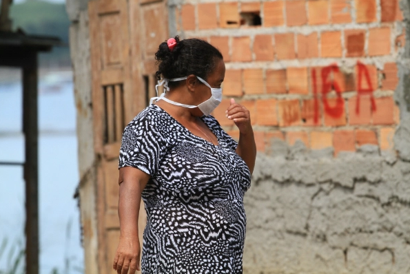Forte cheiro incomoda moradores (Foto: Mauro Akin Nassor | CORREIO)