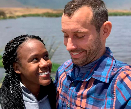 Em seu post no Facebook, Kenesha disse que seu namorado 'nunca pode ouvir sua resposta', que teria sido 'sim, um milhão de vezes' (Foto: Reprodução)