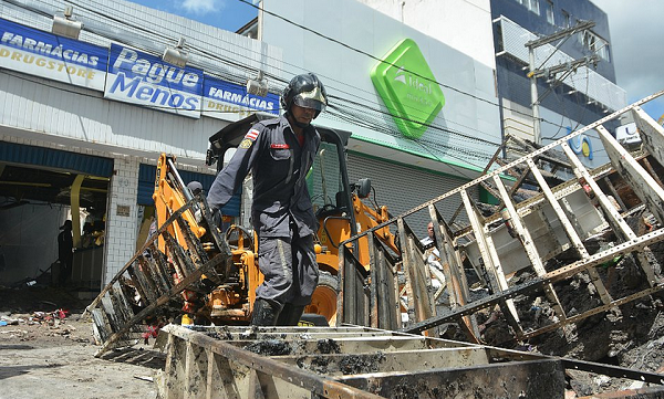 Acidente em 2016 matou dez pessoas e deixou mais de 17 feridos (Foto: Mauro Akin Nassor | CORREIO)