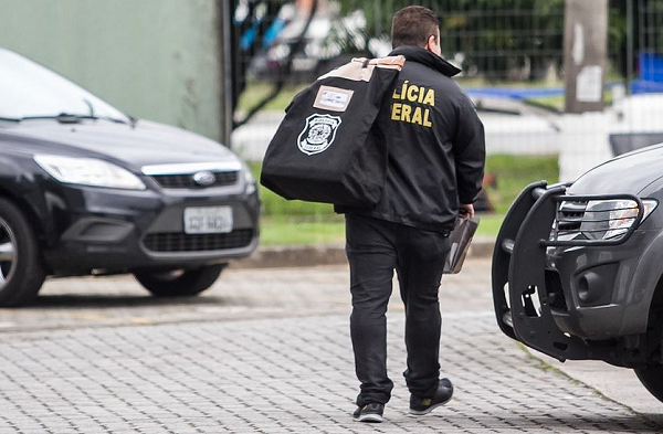 Operação Alerta Mínimo tem como alvo das investigações “doleiros e funcionários de uma instituição financeira (Foto: Reprodução)