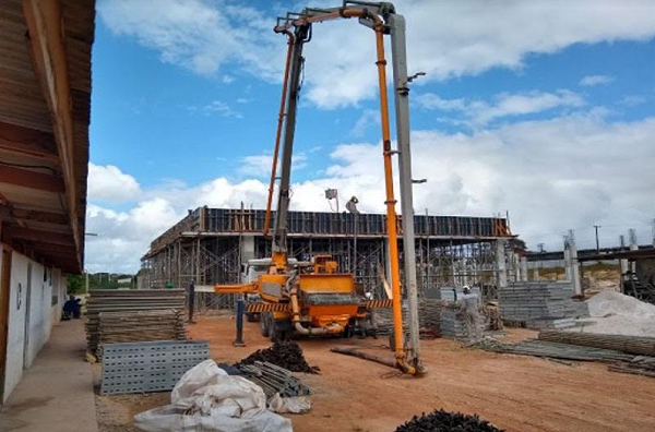 A unidade está sendo construída ao lado do Hospital Geral de Camaçari (HGC)(Foto: Ascom Sesab)