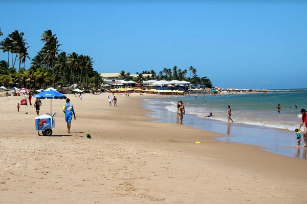 Boletim do Instituto aponta que as praias da Costa de Camaçari são aptas para banho (Foto: Ascom | PMC)