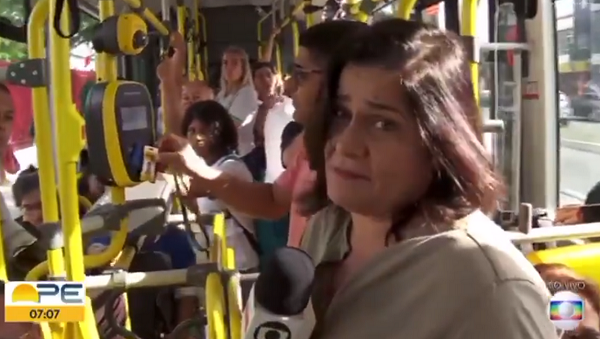 Repórter Bianka Carvalho, da Globo Pernambuco (Foto: Reprodução)