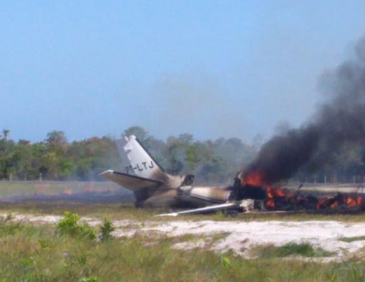 Aeronave caiu em Maraú, na Bahia (Foto: Dudu Face | Camamu Noticias)