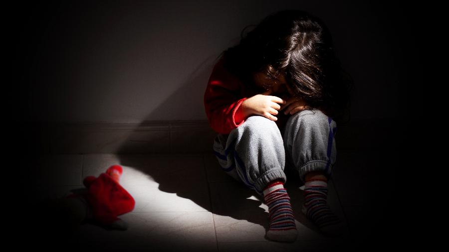 Criança de 11 anos é estuprada pelo próprio pai, em Minas Gerais. Menina está grávida de 7 meses Imagem: Getty Images