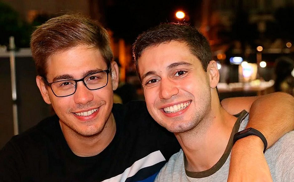 Os repórteres Erick Rianelli e Pedro Figureiredo, da TV Globo (Foto: Reprodução) Os repórteres Erick Rianelli e Pedro Figureiredo, da TV Globo (Foto: Reprodução)