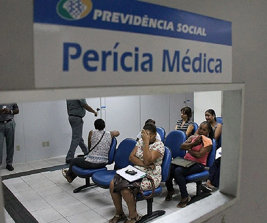 A estimativa é que cerca de 900 mil pedidos de benefícios, incluindo aposentadoria, auxílio-doença, entre outros, tenham sido feitos nesse período (Foto: Agência Brasil)