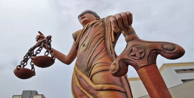 Presidente Jair Bolsonaro sancionou a lei do pacote anticrime sem vetar a criação do juiz de garantias (Foto: Reprodução)