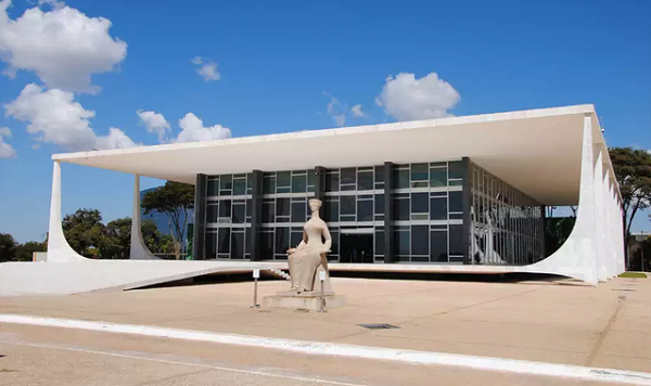 Pela nova lei, um juiz de garantias deverá conduzir a parte da investigação, decidindo sobre medidas como busca e apreensão (Foto: Reprodução)