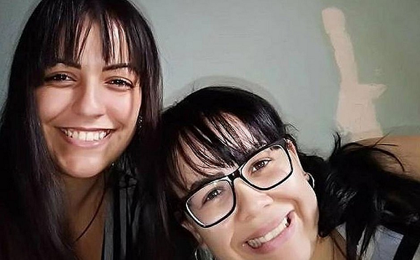 Ana Flávia e a namorada Carina foram presas (Foto: Reprodução)