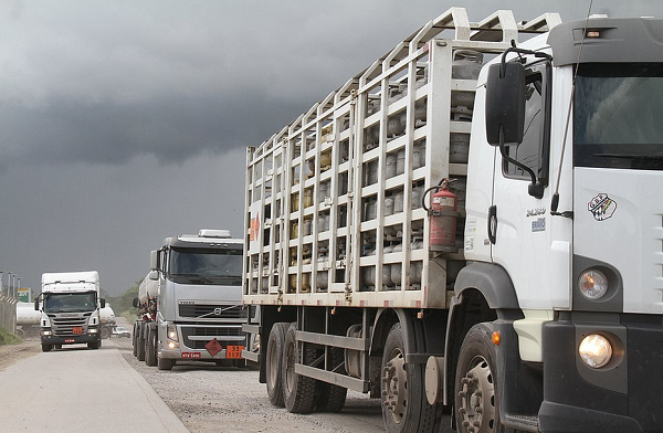 Associação Brasileira dos Condutores de Veículos Automotores (Abrava) vai manter o chamado de paralisação nacional (Foto: Reprodução)