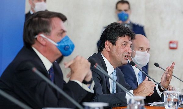 Bolsonaro afirmou que está faltando 'humildade' ao seu ministro, sobre o qual chegou a sugerir a possibilidade de demissão (Foto: Reprodução)
