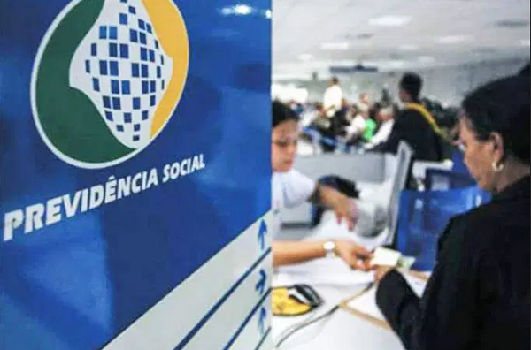 INSS: ao todo, mais de 30 milhões de pessoas vão receber o adiantamento do 13º salário (Foto: Agência Brasil | Agência Brasil)