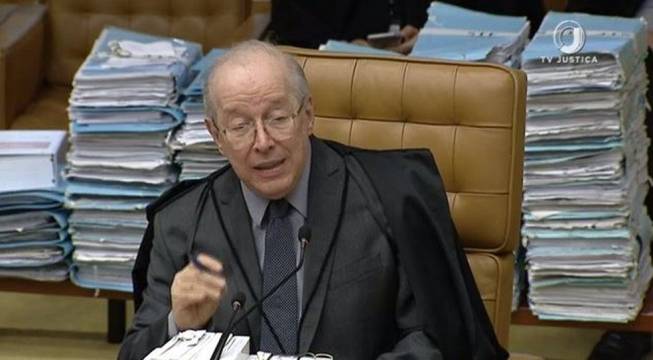 Decano do STF é relator do inquérito que investiga se Bolsonaro tentou interferir na PF e divulgou, na semana passada, vídeo de reunião ministerial, o que gerou críticas do presidente - Foto: Reprodução/TV Justiça