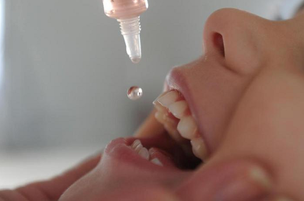 Conhecida popularmente como 'gotinha', pode oferecer uma proteção temporária contra a Covid-19 (Foto: Reprodução)