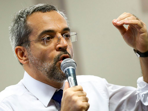 O ministro da Educação Abraham Weintraub em audiência pública na Comissão de Educação, Cultura e Esporte do Senado (Foto: Marcelo Camargo | Agência Brasil)
