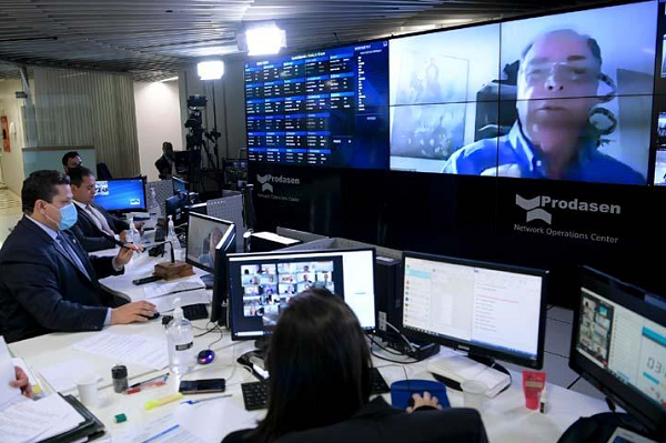 Senado: após aprovação dos parlamentares, o governo deve sancionar rapidamente o projeto (Foto: Adriano Machado | Reuters)