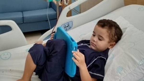O pequeno Gustavo Almeida Chagas foi diagnosticado com um tipo raro de Leucemia Mielóide Aguda (LMA) (Foto: Reprodução)