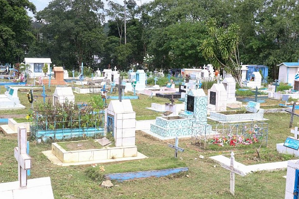 Familiares contaram o homem costuma ir até o cemitério para conversar com a avó, que morreu em 2018 (Foto: Reprodução)