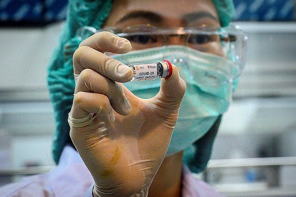 Produção nacional das doses poderá garantir imunização à população em geral (Foto: Reprodução)