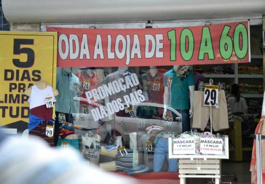 Vendas do comércio para o Dia dos Pais não devem ser animada (Foto: Romildo de Jesus | Tribuna da Bahia)