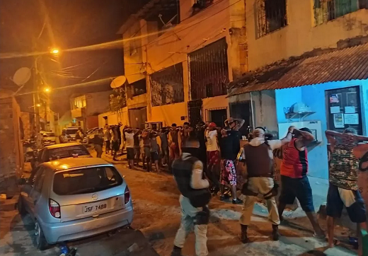 Polícia encerra festa 'paredão' com cerca de 200 pessoas na Bahia (Foto: Divulgação | SSP-BA)