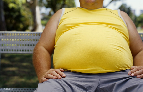 Resultados mostraram que os pacientes obesos tinham até quatro vezes mais chance de morrer pela doença, especialmente homens (Foto: Reprodução)