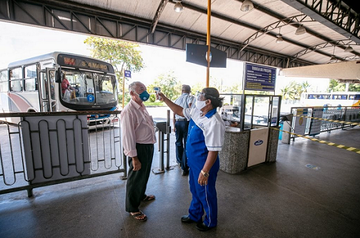 Terminal Rodoviário está funcionando de 5h da manhã até o período em que não houver mais fluxo para o desembarque de passageiros dentro do espaço (Foto: Reprodução)