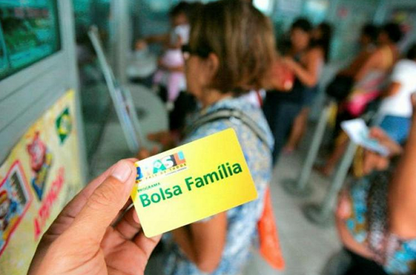 Os prejudicados tiveram o auxílio cancelado ou suspenso após uma revisão nos cadastros (Foto: Reprodução)