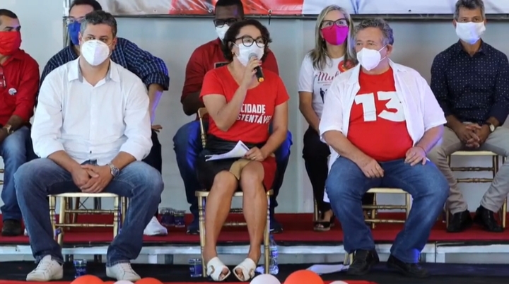 Em um ponto do evento o vice-governador João Leão ventilou que a cidade tem a oportunidade de 'corrigir a injustiça que foi feita contra Caetano' na eleição passada - Foto: Reprodução