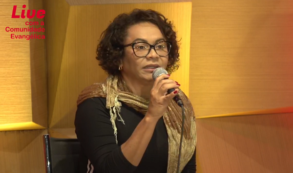 Ivoneidade Caetano, pre-candidata a prefeita de Camacari, durante live no último final de semana, com representantes da comunidade evangélica de Camaçari (Foto: Print | Vídeo | Rede Social)