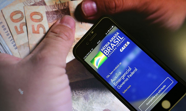 Aqueles que tiveram os pagamentos retidos receberam todas as parcelas a que têm direito de uma só vez, dentro do ciclo 2 (Foto: Reprodução)