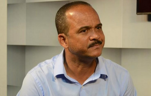 Candidato à reeleição, Elinaldo Araújo (DEM) (Foto: Reprodução)