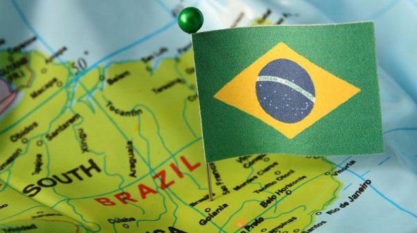 No fim de setembro, o governo brasileiro, por sua vez, autorizou a entrada de estrangeiros, de qualquer nacionalidade, em todos os aeroportos do território nacional (Foto: Reprodução)