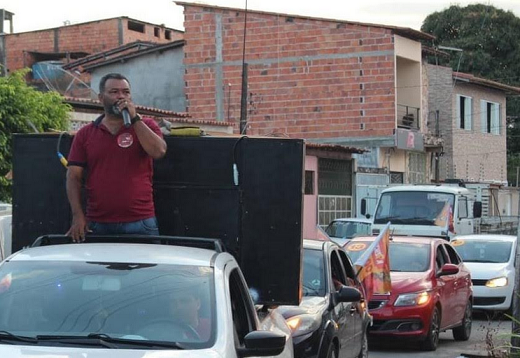Petista voltou a cumprir agenda com a realização de uma carreata no bairro do Ficam (Foto: Reprodução)