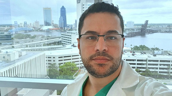 Neurocirurgião Lucas Augusto Pires, 32 anos, morreu em Maringá (Foto: Divulgação)
