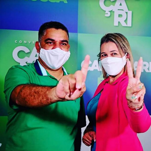 Candidato a prefeito Oziel Araújo (PDT) e a ex-demista, Sineide Lopes (Foto: Reprodução)
