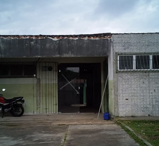 Posto de saúde do bairro Camaçari de Dentro fechado desde o primeiro ano do governo Elinaldo Araújo - 2017 (Foto: Reprodução | Rede Social)
