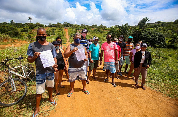 Proprietários dos lotes dizem que são ameaçados por policiais militares a mando de grileiro (Foto: Tiago Caldas | Correio)