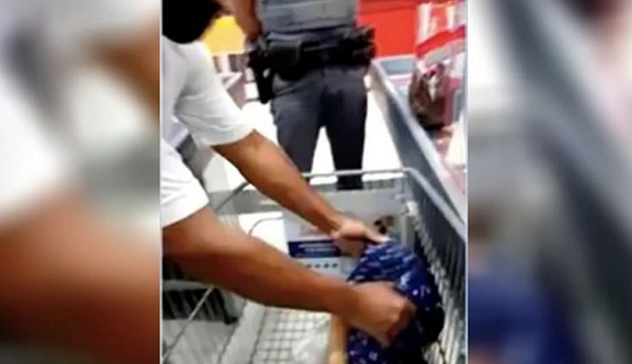 Diante do ocorrido, policial ainda tentou minimizar a situação (Foto: Reprodução)